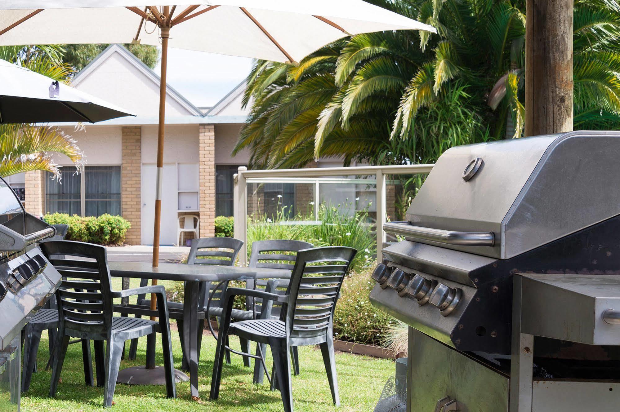 Tropicana Motor Inn Cowes Luaran gambar